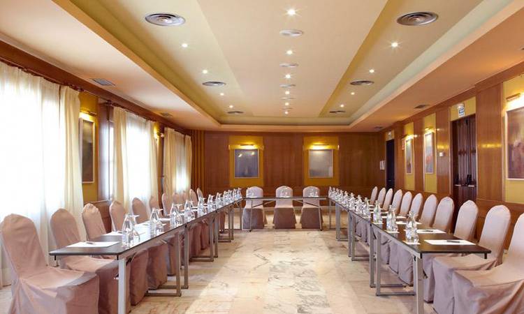 Salle Embajada Hotel ILUNION Golf Badajoz Badajoz Salle Embajada Hotel ILUNION Golf Badajoz Badajoz
